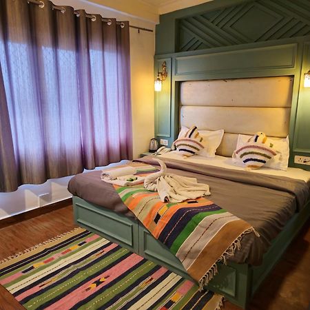 Hotel The Mussoorie International Esterno foto