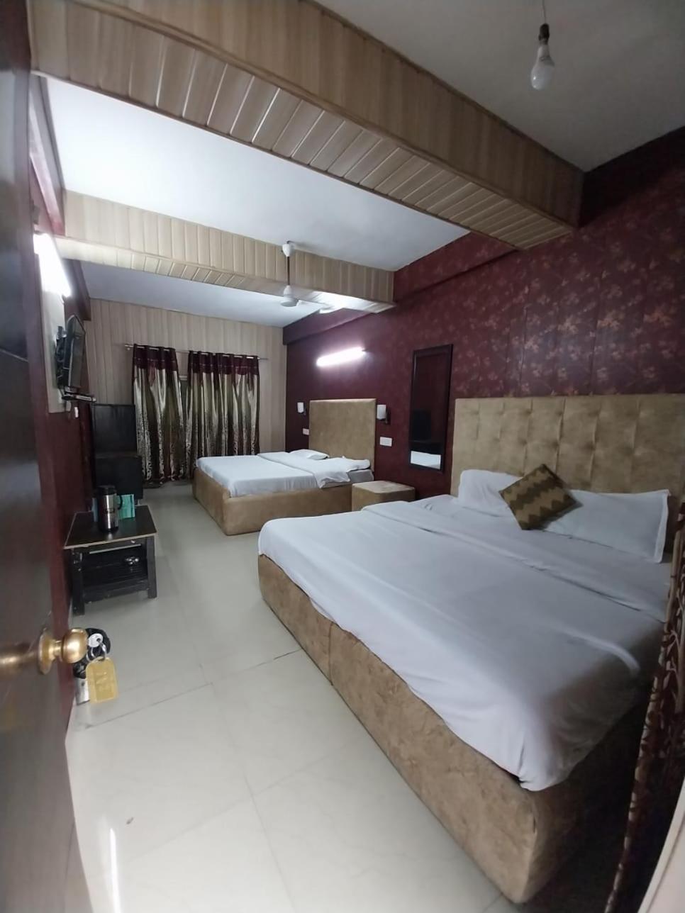 Hotel The Mussoorie International Esterno foto