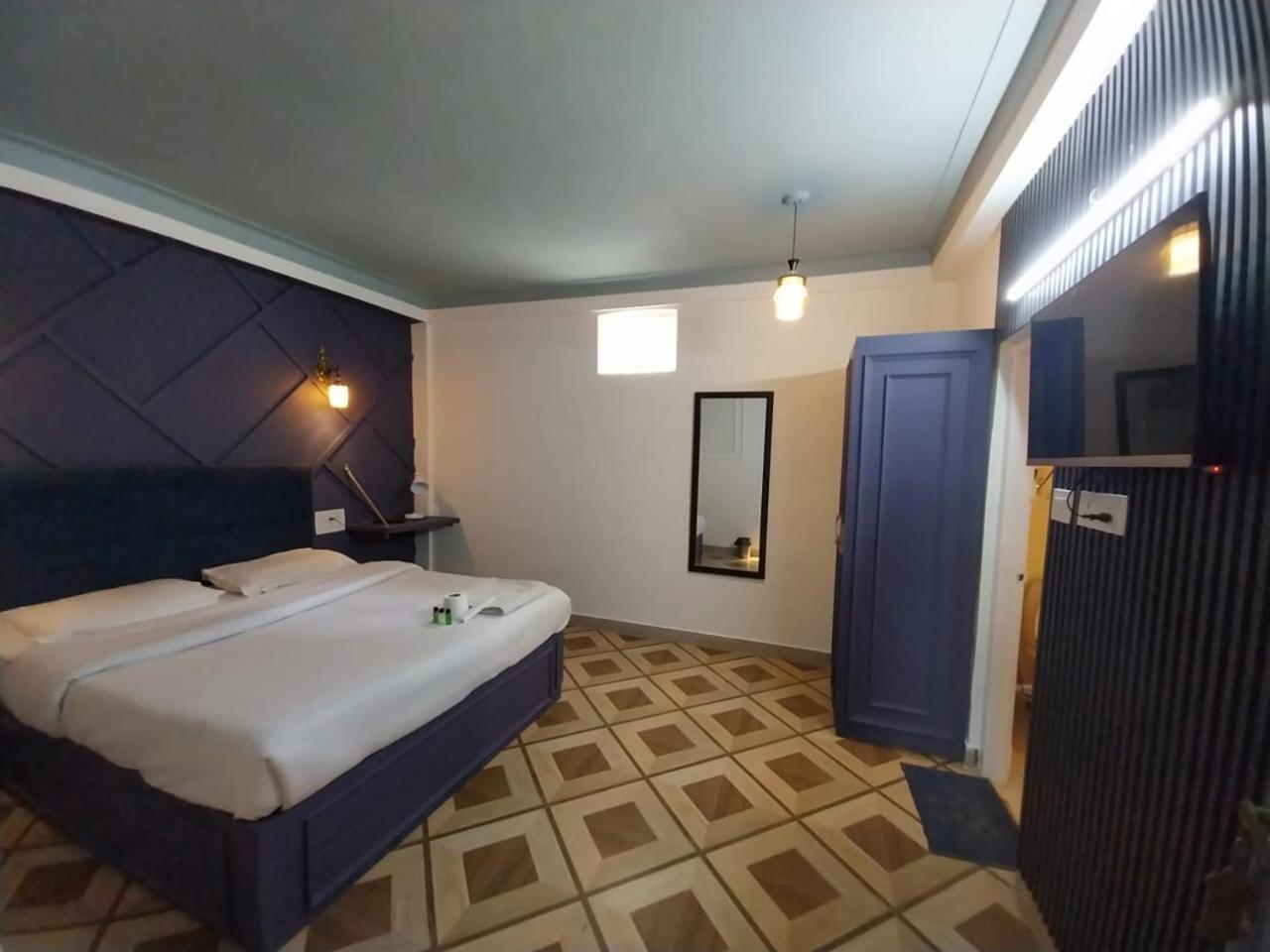 Hotel The Mussoorie International Esterno foto