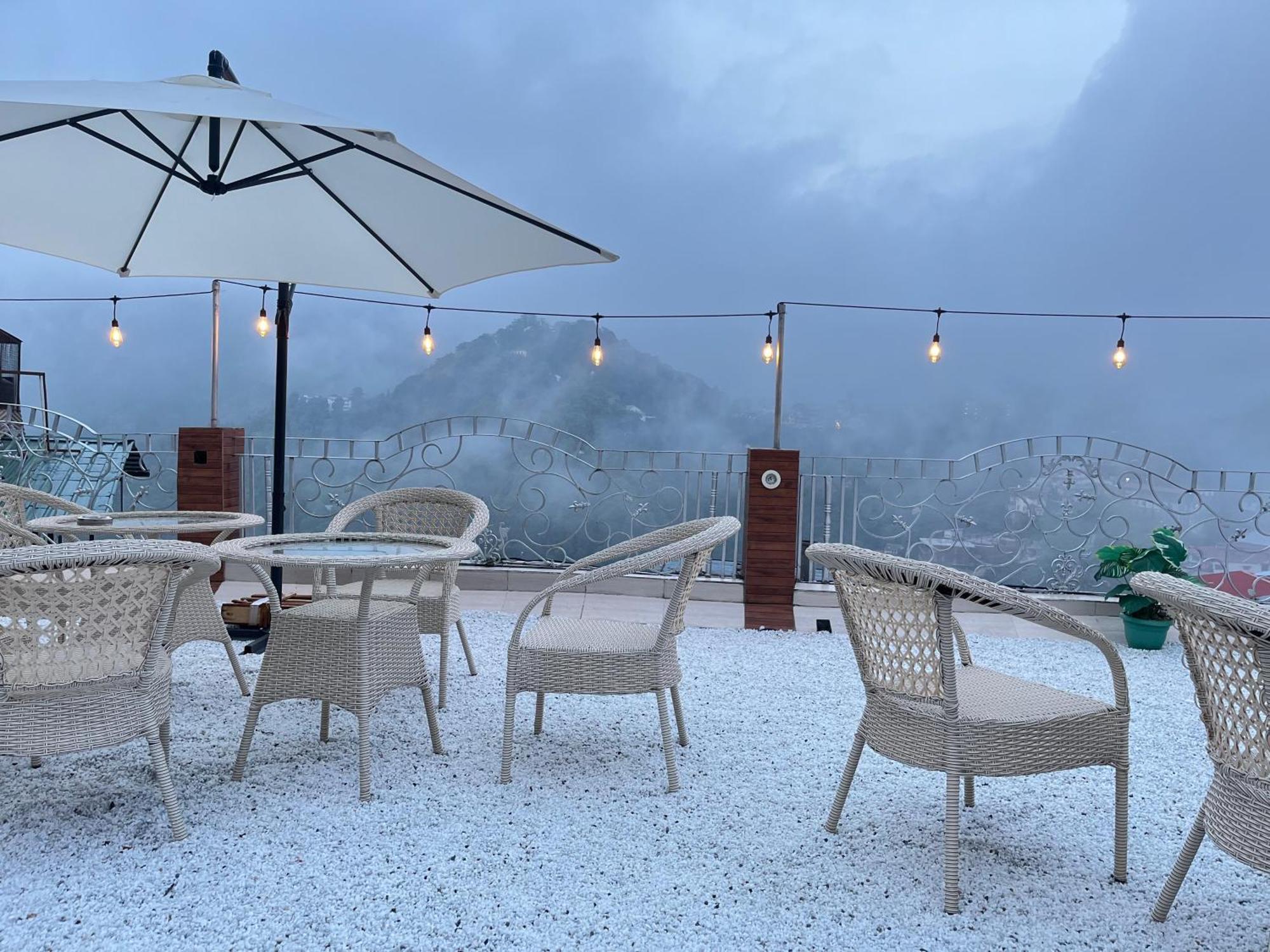 Hotel The Mussoorie International Esterno foto